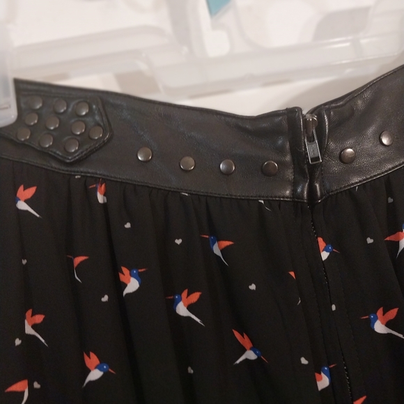 Torrid size 12 hummingbird skirt - Picture 5 of 6